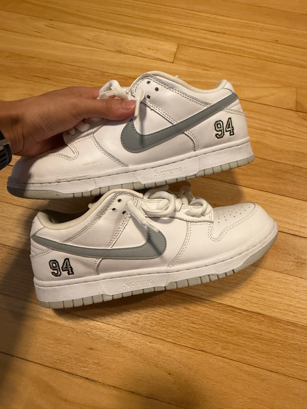 White Supreme Nike sb dunk